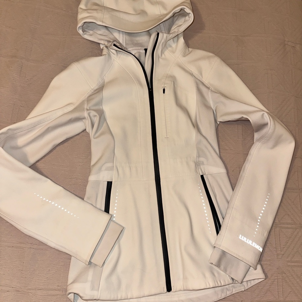 Lululemon Cross Chill Performance Jacket